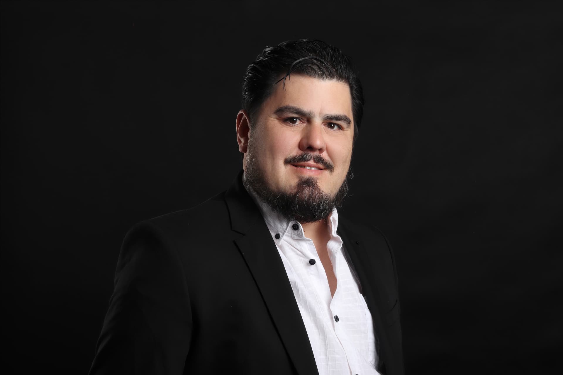 Alan CladX studio portrait